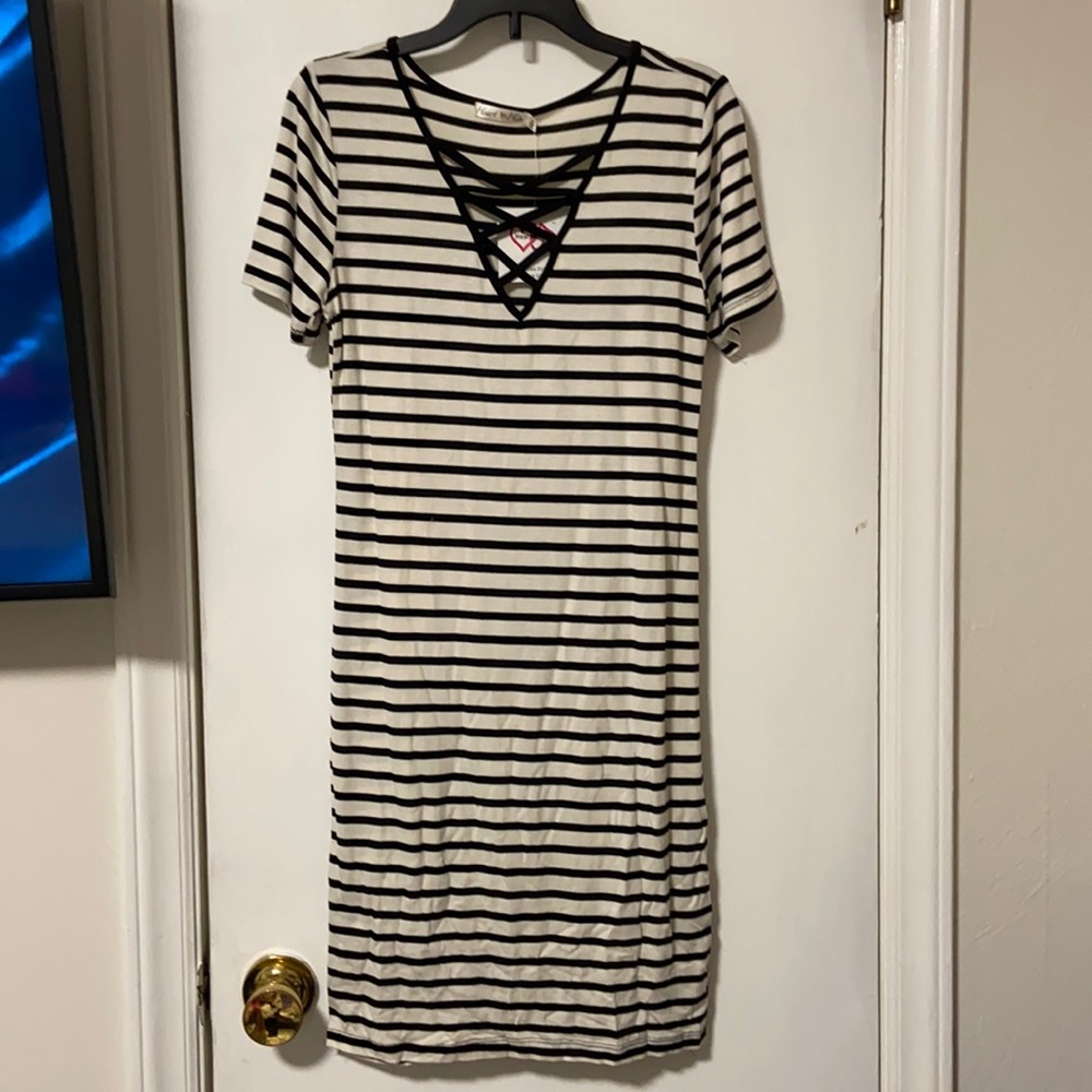 White with black striped dress size S